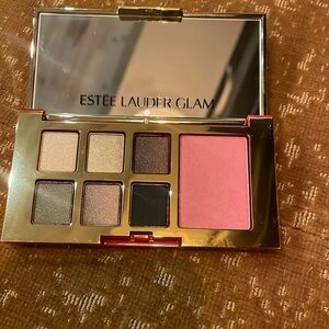 Estēe Lauder eye and cheek palette “Glam” .16oz